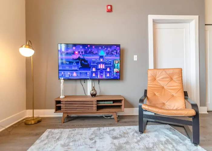 Modern 2br Loft With Amazing Skyline View And Optional Parking For 8 Guests Near Mccormick Place And Soldier Field Appartement