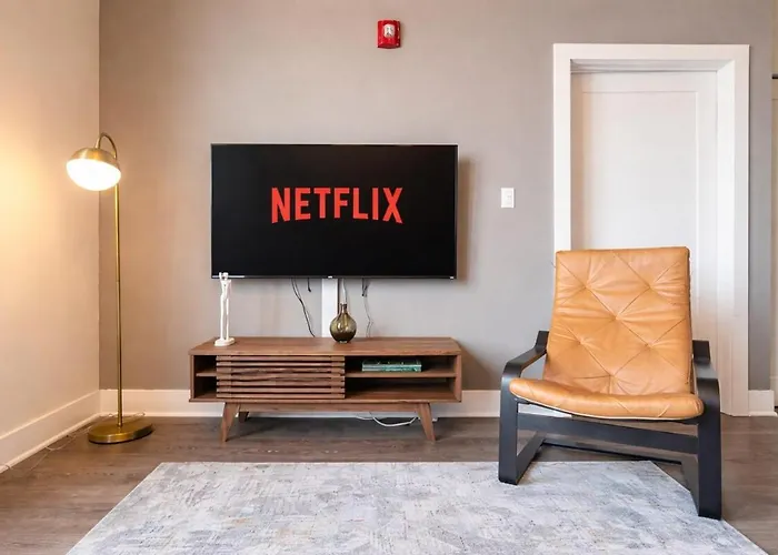 Modern 2br Loft With Amazing Skyline View And Optional Parking For 8 Guests Near Mccormick Place And Soldier Field * Chicago