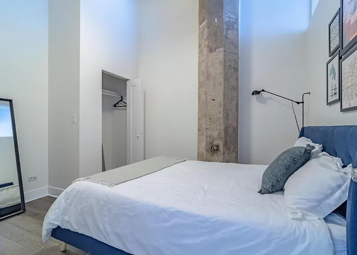 Modern 2br Loft With Amazing Skyline View And Optional Parking For 8 Guests Near Mccormick Place And Soldier Field * Chicago