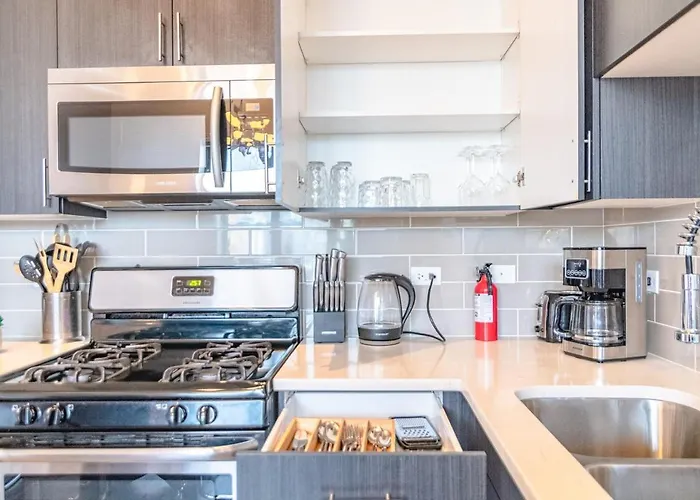 Modern 2br Loft With Amazing Skyline View And Optional Parking For 8 Guests Near Mccormick Place And Soldier Field Appartement